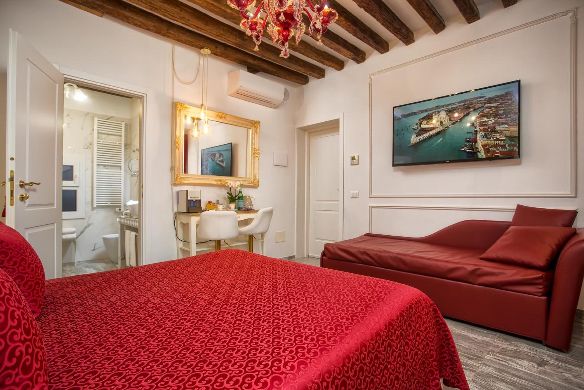 Capatron Hotel Venice Exterior photo